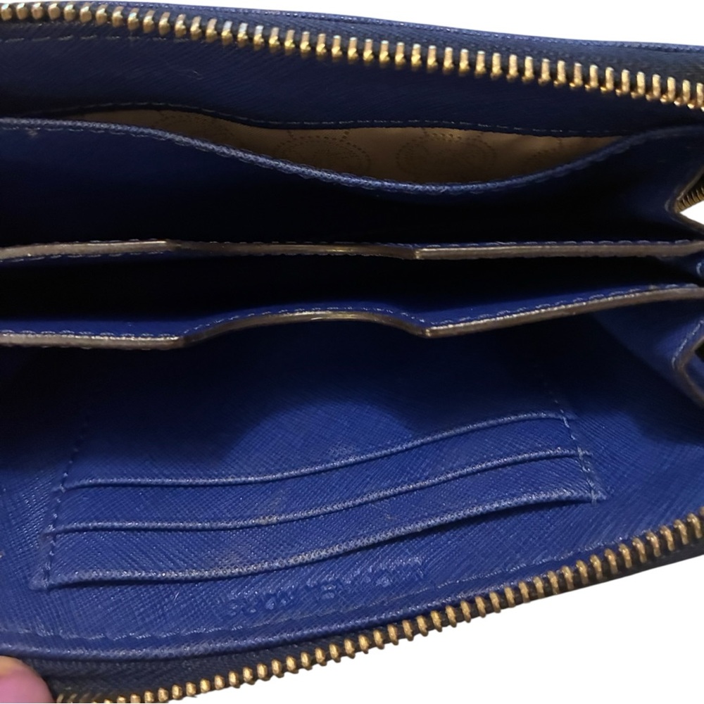 Michael Kors Continental Zip Around Blue Leather Wallet - Picture 6 of 8